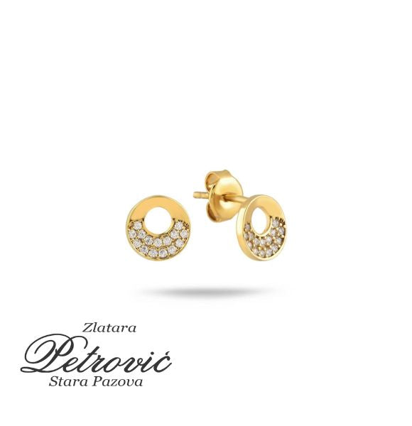 Zlatne minđuše u obliku kruga sa centralnim otvorom i cirkonima u donjem delu, izrađene od žutog zlata, prikazane iz dva ugla na beloj pozadini.