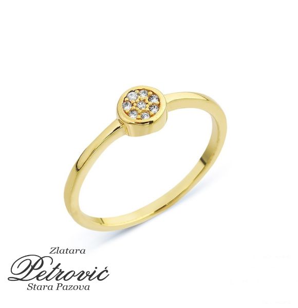 Zlatni prsten sa okruglim detaljem i cirkonima