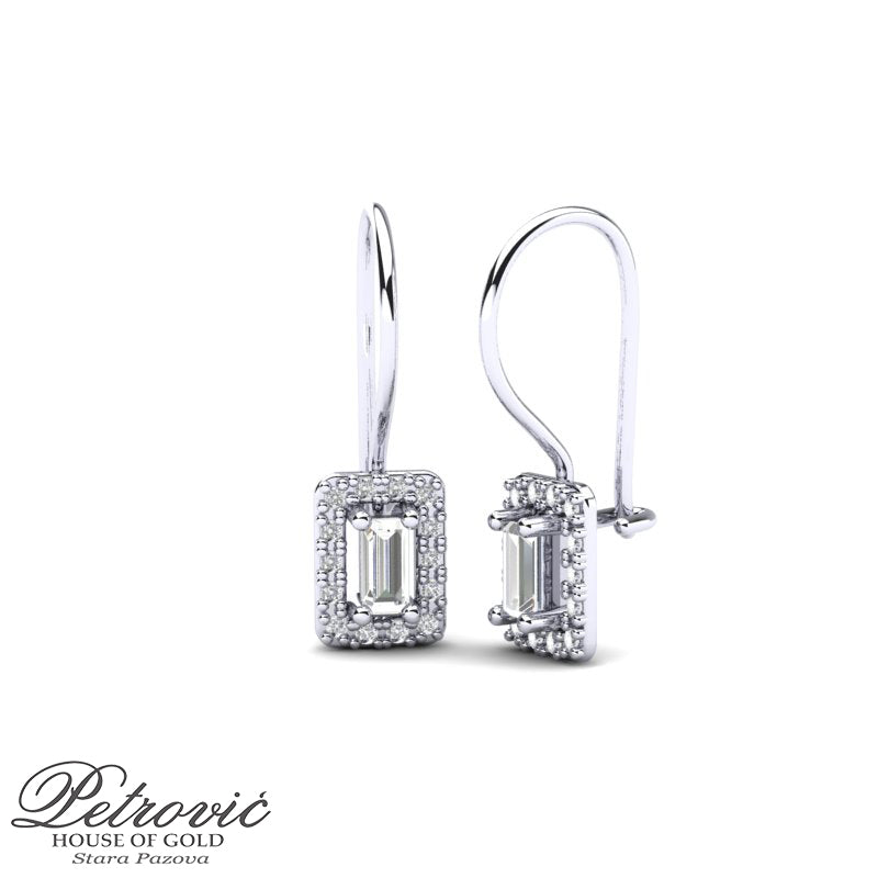 Zlatne minđuše od belog zlata sa pravougaonim cirkonom okruženim cirkonima, prikazane iz dva ugla, na beloj pozadini