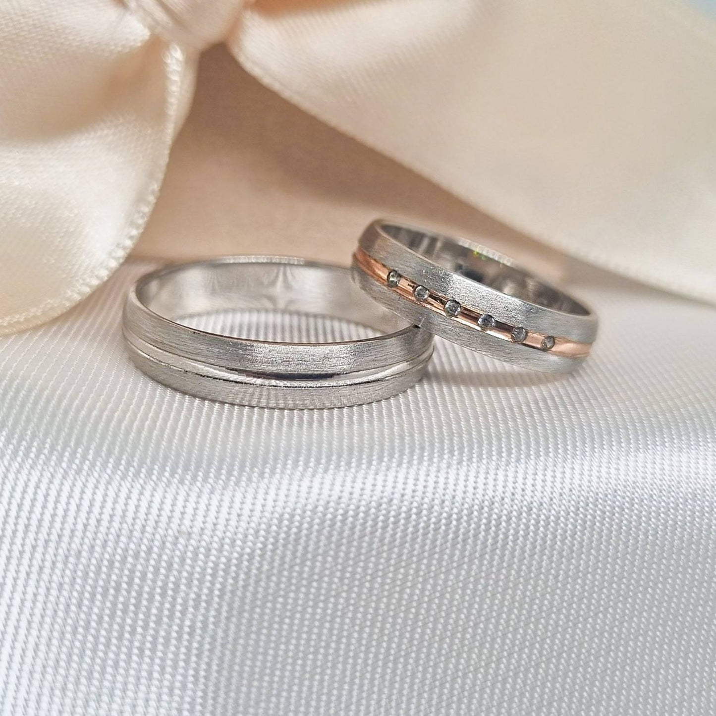 Zlatne burme belo i roze zlato sa cirkonima